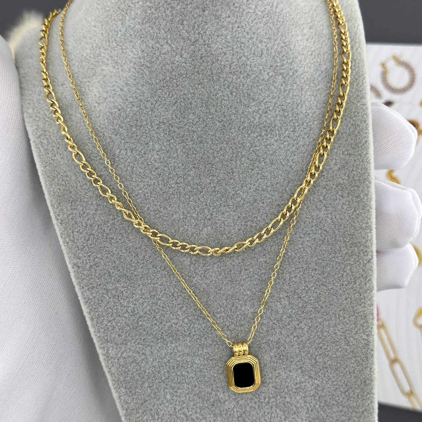 Classic rectangle pendant necklace + chain